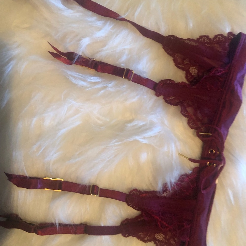 Victoria’s Secret Garter belts. NWOT - Picture 9 of 9